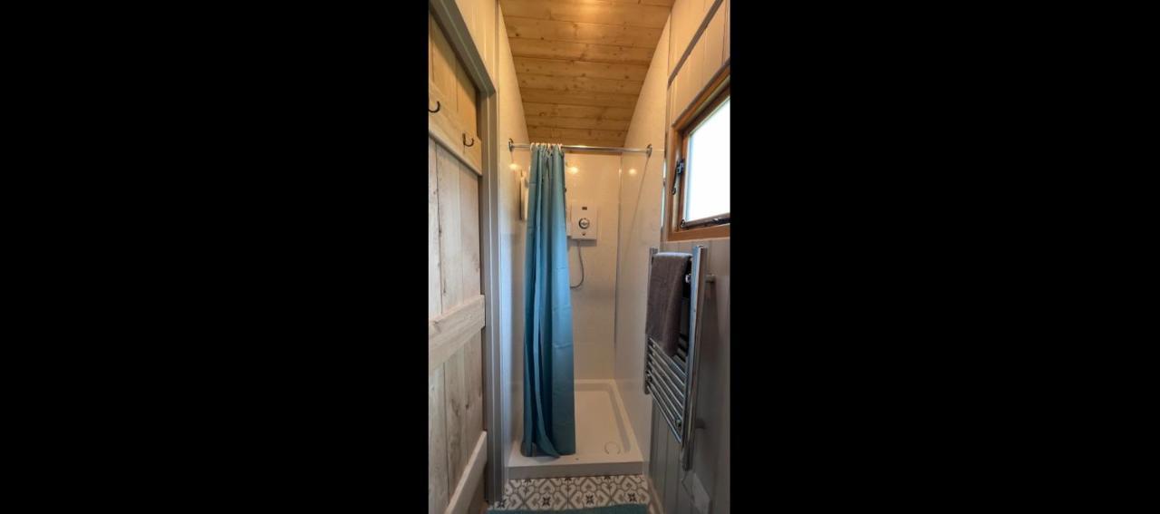 Shepherds Hut At Cedar Gables Lamberhurst Eksteriør billede